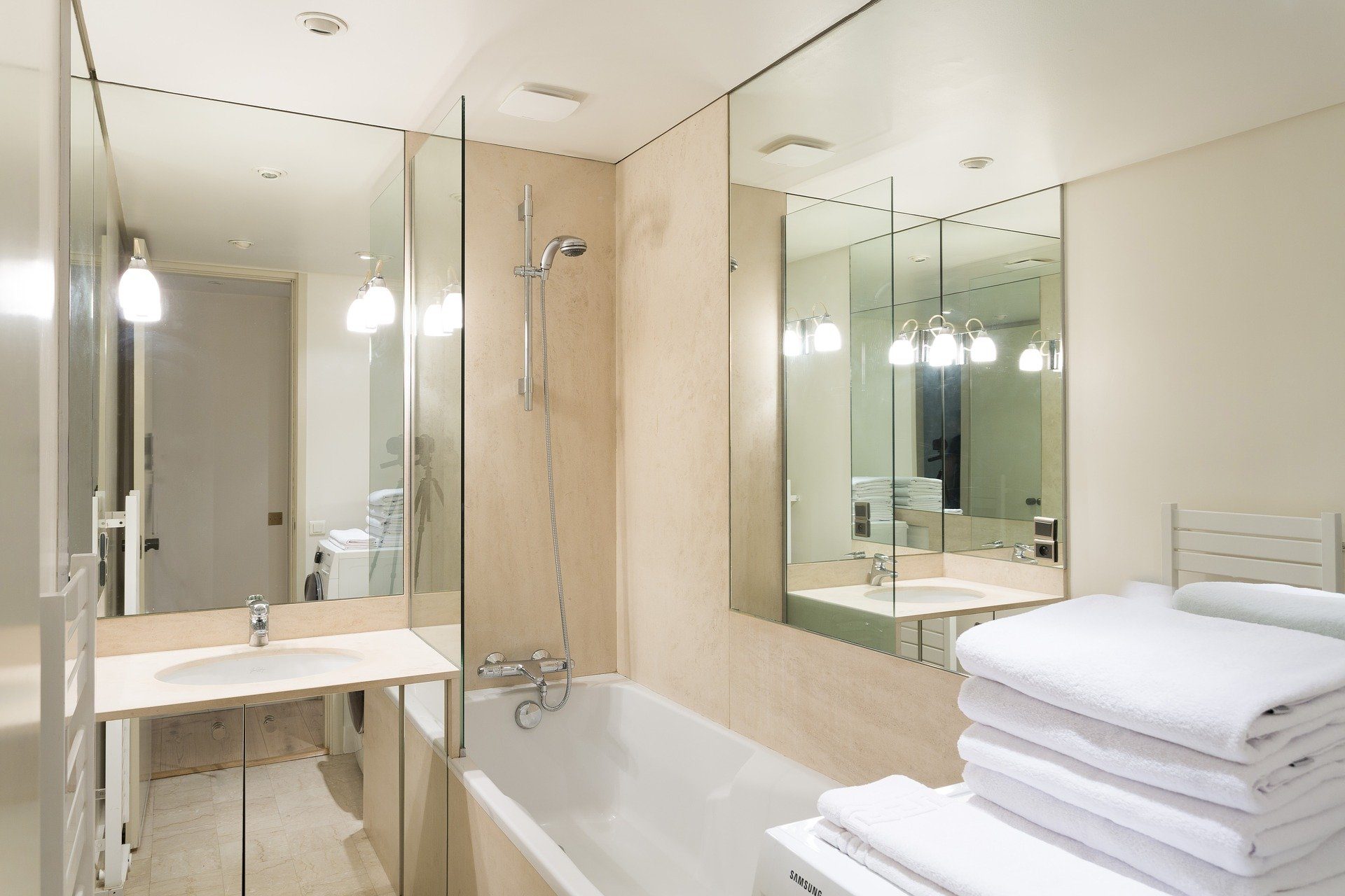 cropped-bath-2660937_1920.jpg